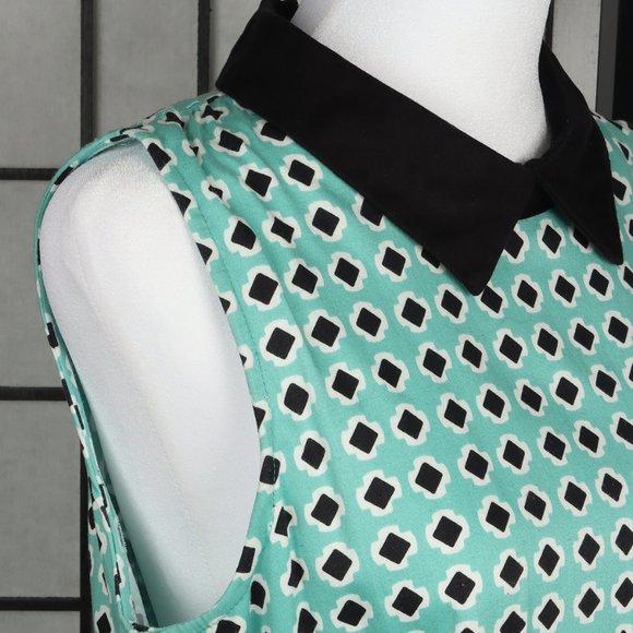 Closet London Fit & Flare Sleeveless Aqua & Black Checkered Dress with Pockets - Picture 6 of 10